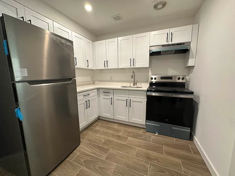 680 Courtlandt Ave #4B — Photo 3