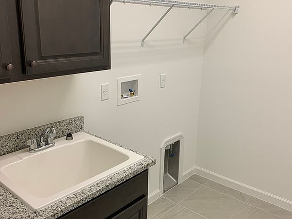 4th image of 433 Wedgeworth Ln