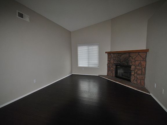 2nd image of 6114 Laura Ln
