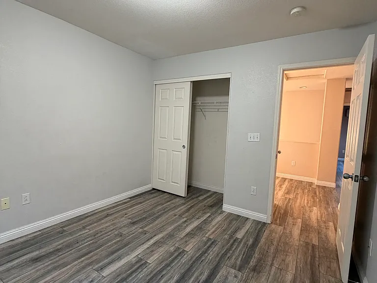 10424 Chandra Ave — Photo 23