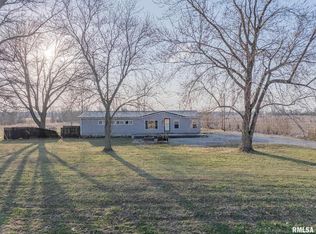 1987 Charleston Rd, Salem, IL 62881