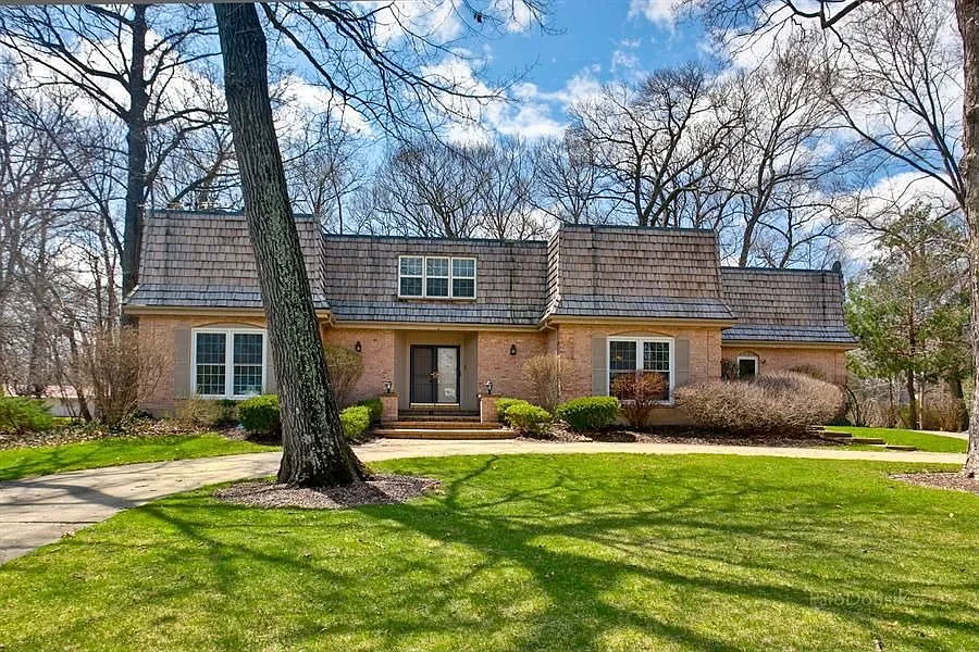 31 Oxford Dr photo 1