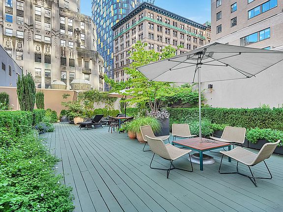 4th image of 55 Wall St APT 708