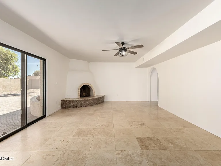 6517 S Hazelton Ln — Photo 9