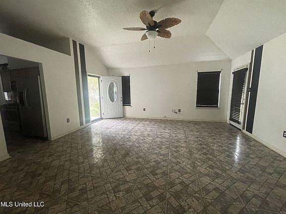 4th image of 13211 Trailwood Dr