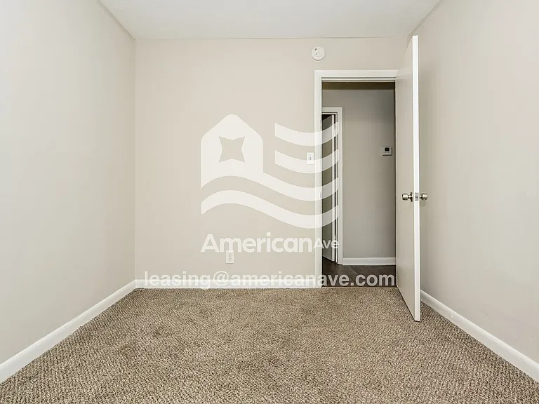 181142_009_main_bedroom_12962860.jpg