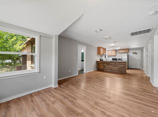 404 W 1st Ave, Crestview, FL 32536