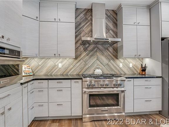 2nd image of 184 Resplander Cir