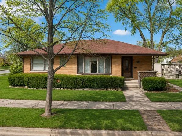 719 S Hawthorne Ave, Elmhurst, IL 60126