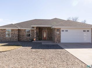 2221 Ralph Boone Dr, Clovis, NM 88101