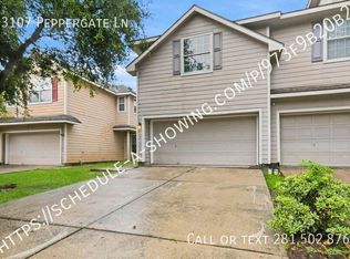 13107 Peppergate Ln, Houston, TX 77044