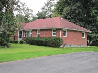 29 Briarwood Dr, Poughkeepsie, NY 12601