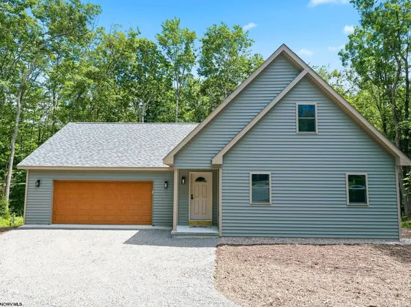 626 E Alpine Dr, Terra Alta, WV 26764