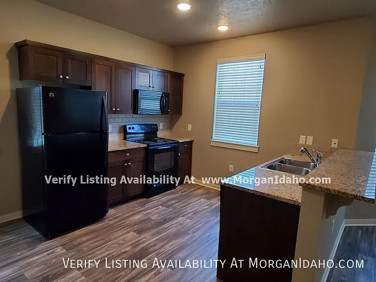 800 S Sunglow Ln #101 — Photo 4