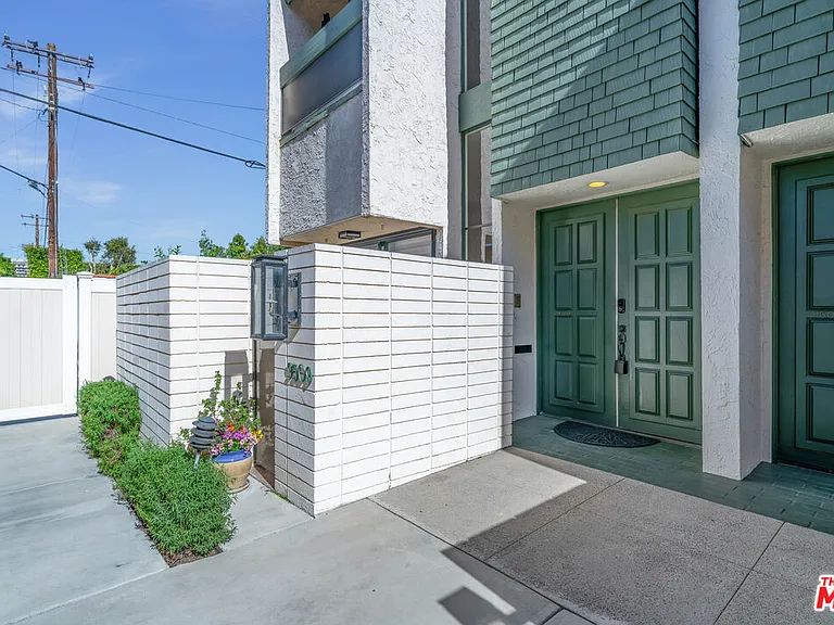 9509 W Olympic Blvd — Photo 46