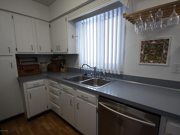 3rd image of 2086 Delhi St NE