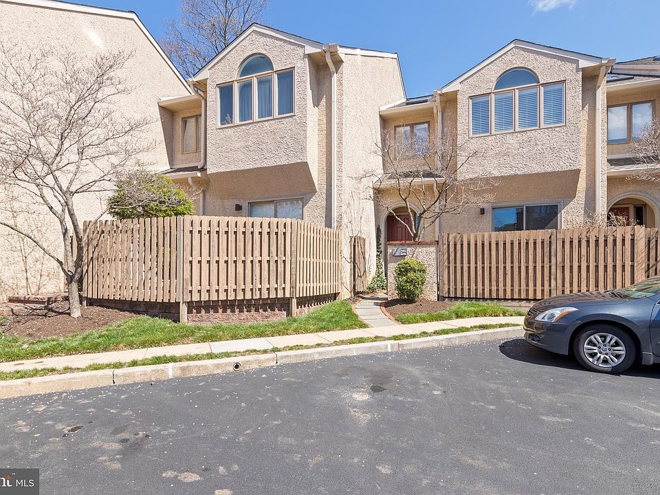1st image of 37 Greythorne Woods Cir