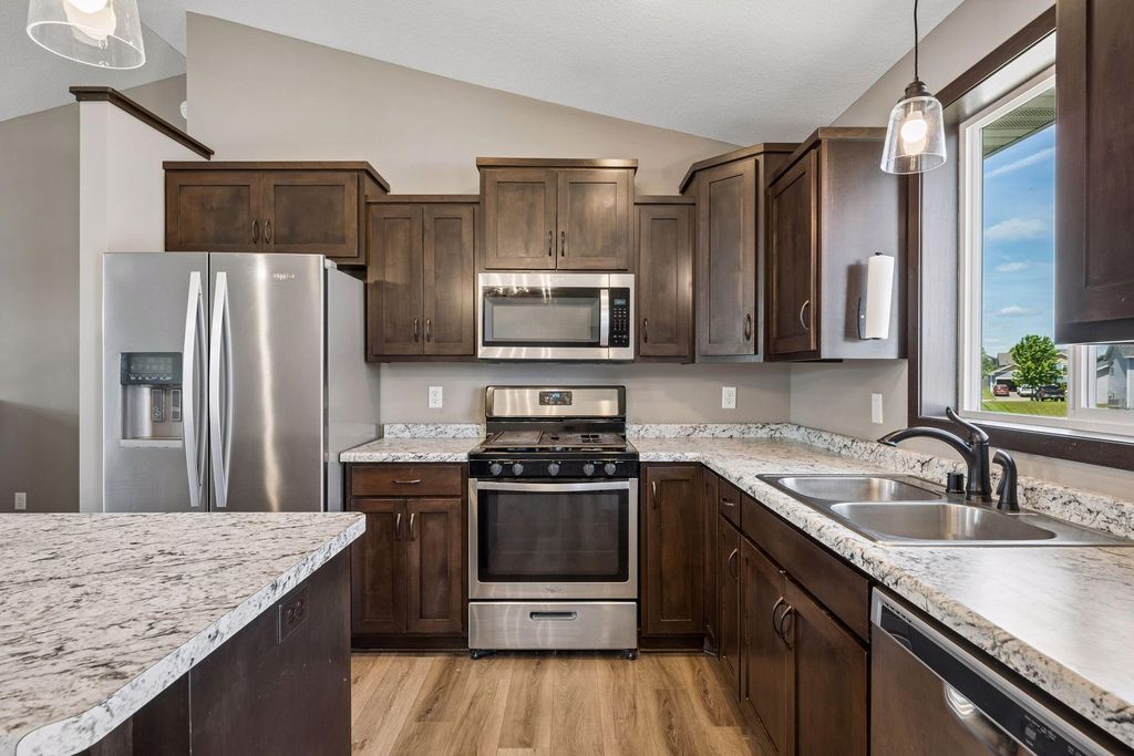 1080 Mitchell Ave, Clearwater, MN - View 5