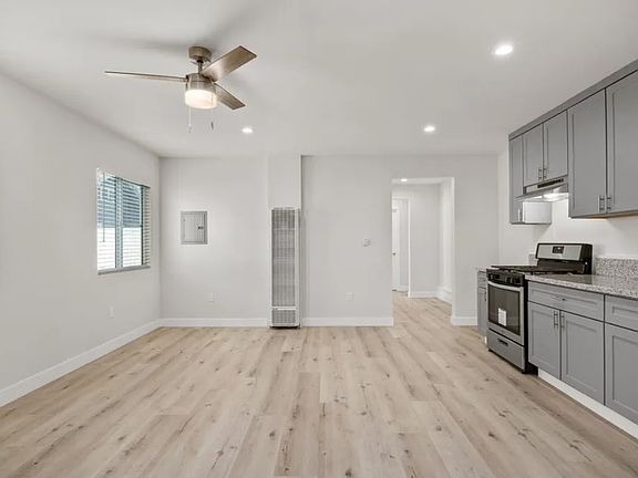3rd image of 601 W 49th St #603-1/4