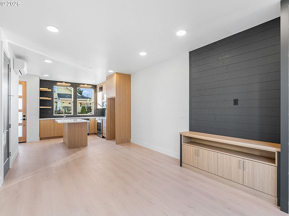 5th image of 6209 NE Stanton St