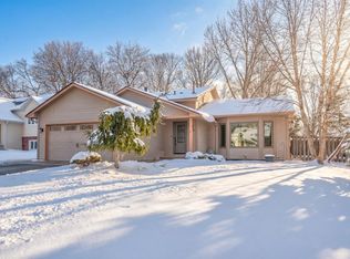 18848 Barrington Dr, Eden Prairie, MN 55346