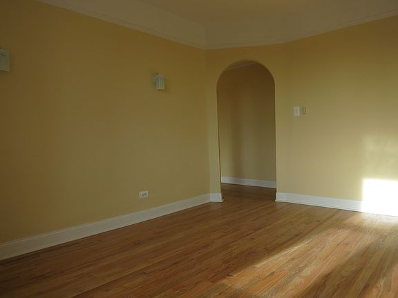 5th image of 521 W 185th St APT 5B