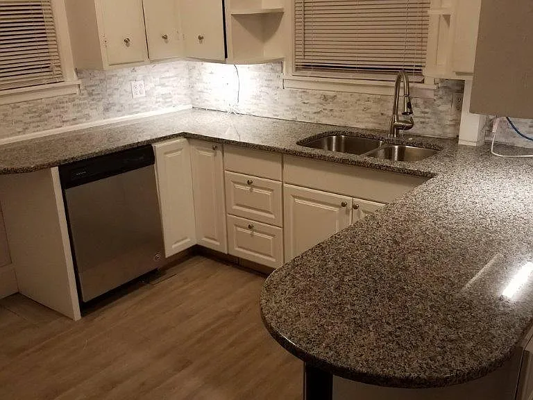 2720 Emerson Ave S #2 — Photo 5