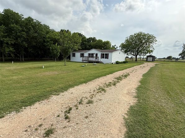 5482 Rabun Rd, Navasota, TX 77868