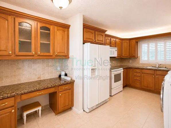 401 Briny Ave APT 605, Pompano Beach, FL 33062