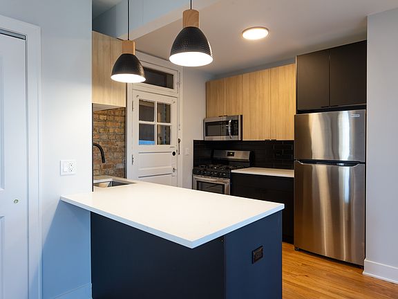 4th image of 4122 N Keeler Ave APT 1E