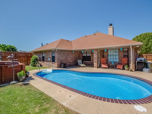 5th image of 13016 Cloverleaf Ln