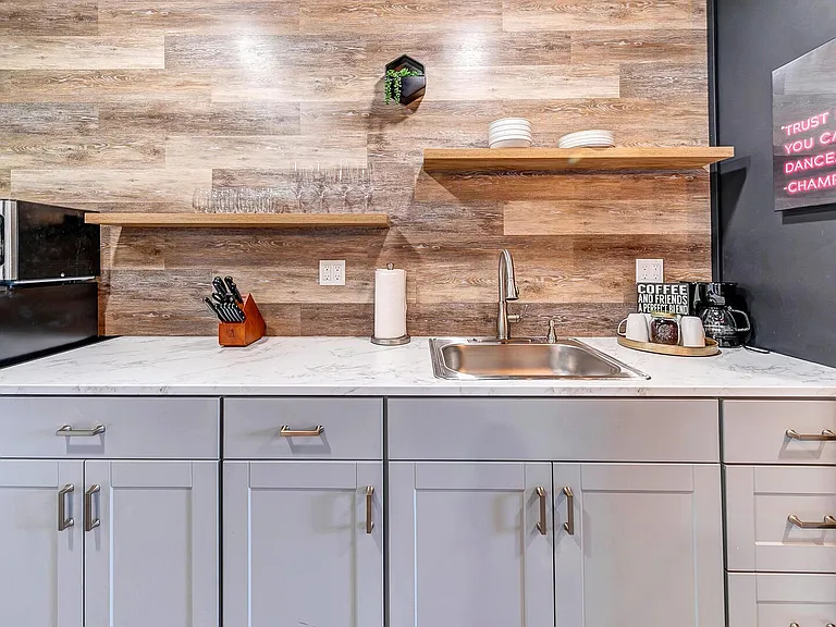 22615 Hilltop Ave #2 — Photo 3