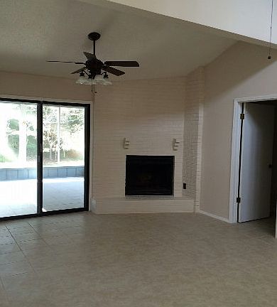 5th image of 540 NW Fairway Dr