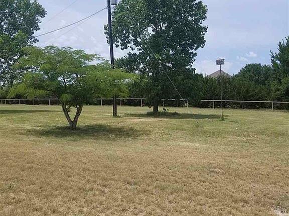 3rd image of 445 County Road 3265