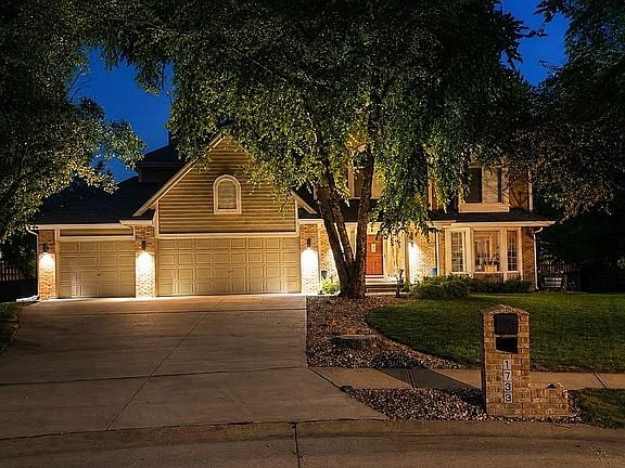 2nd image of 1733 N 131st Avenue Cir