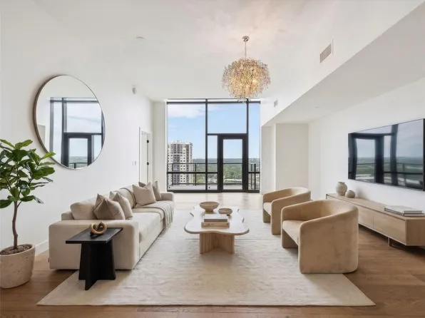 70 Rainey St #2201, Austin, TX 78701