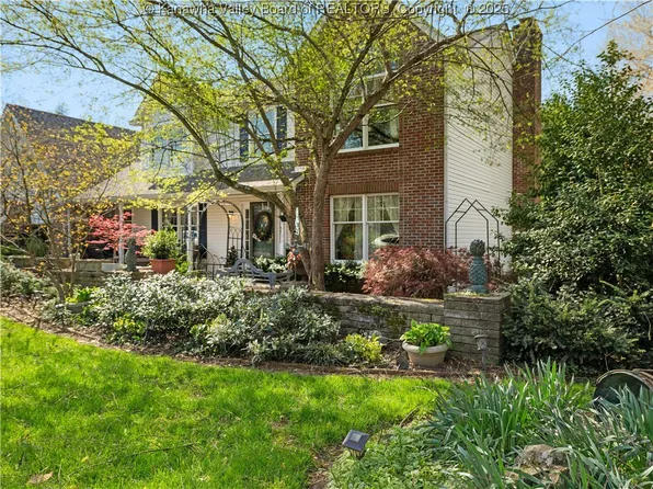 200 Sunstone Dr, Scott Depot, WV 25560