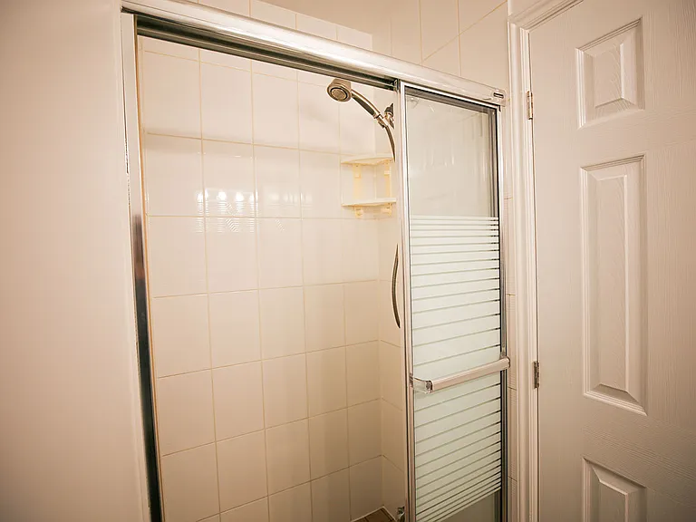 20 Montebello Pl #L2R6 — Photo 9