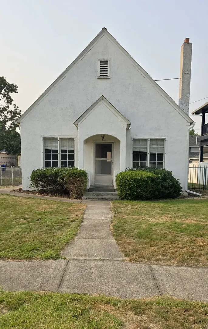 Charming 3-Bedroom Home with Fenced Yard & Basement Storage — Photo 1