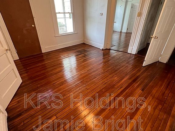 5th image of 1305 Oakwood Ave #A