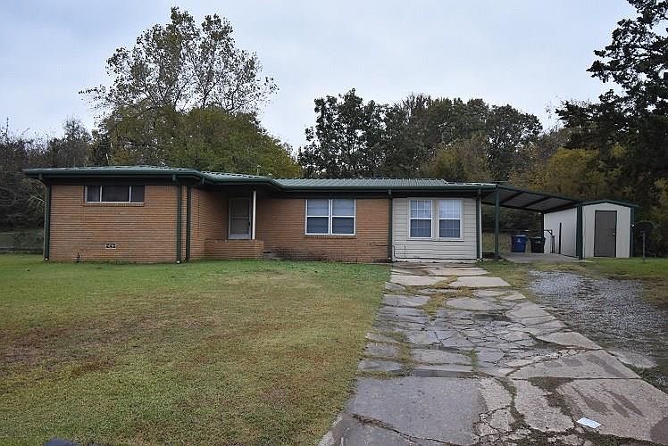 1st image of 110 Loy Dr