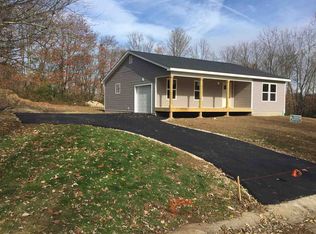 211 W Iroquois Dr, Ellettsville, IN 47429