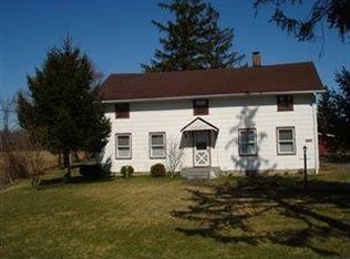 1594 Kinsman Rd NW, North Bloomfield, OH 44450