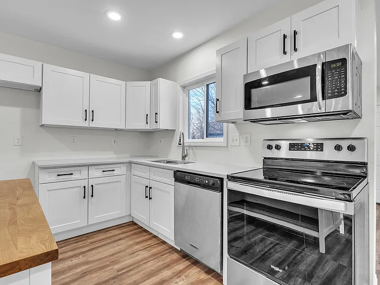 8165 Leonard Dr — Photo 10