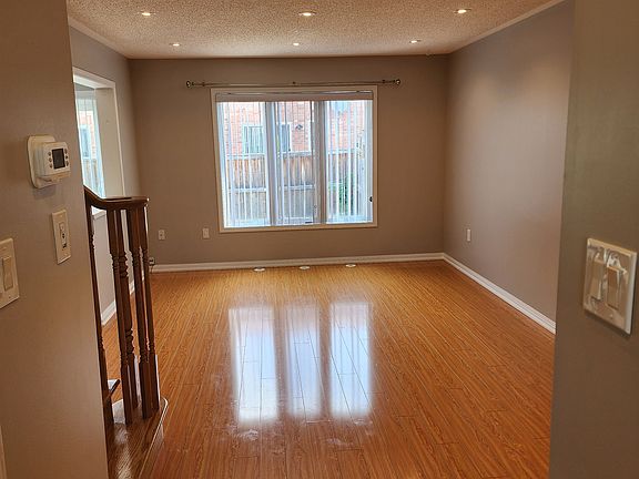 2nd image of 827 Scott Blvd