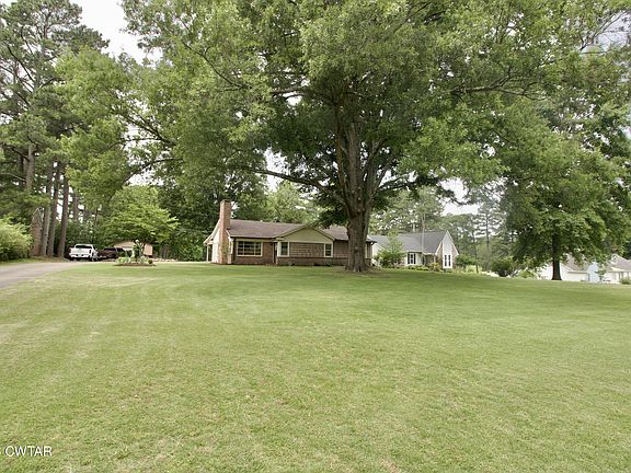 4th image of 409 Honeysuckle Ln