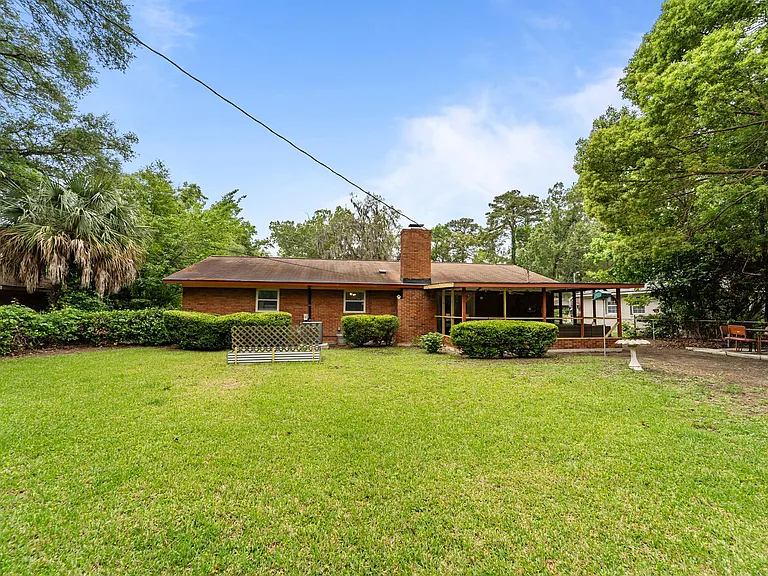 6 Monica Blvd — Photo 41