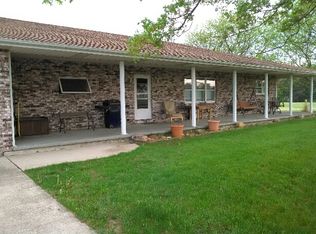 9828 Northyards Rd, Clinton, IL 61727