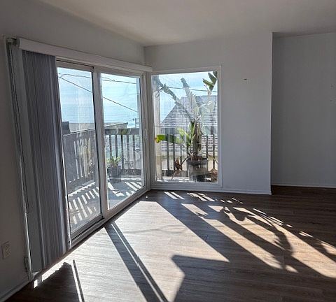 2nd image of 219 El Porto St