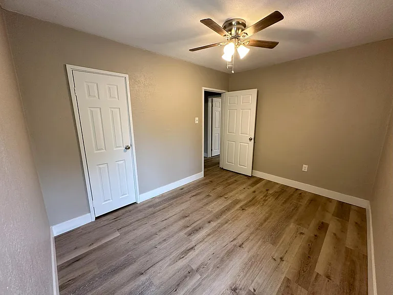 401 Mountain Valley St #B5 — Photo 8